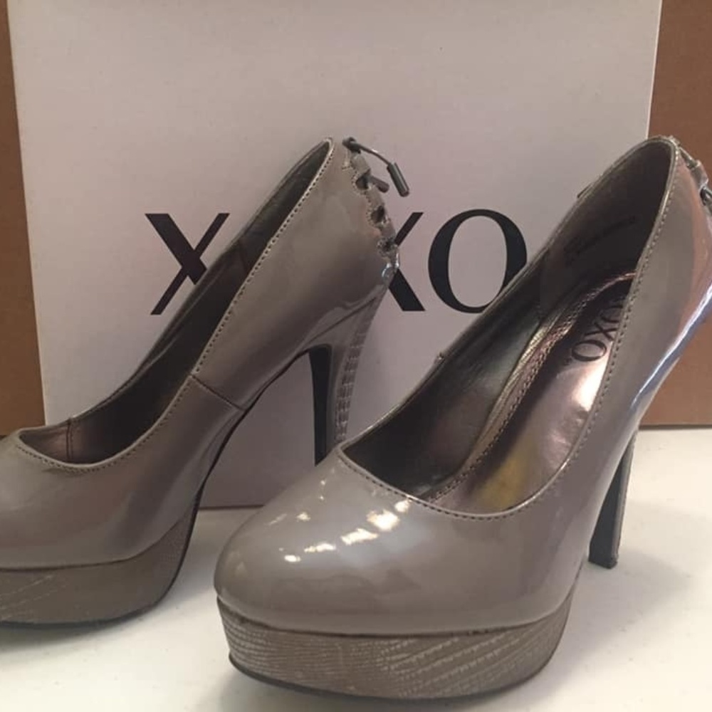 Grey Patent Heels size 7